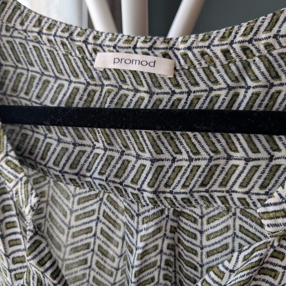 56.Promod Stylish Black and White Women's Top - Picture 2 of 5